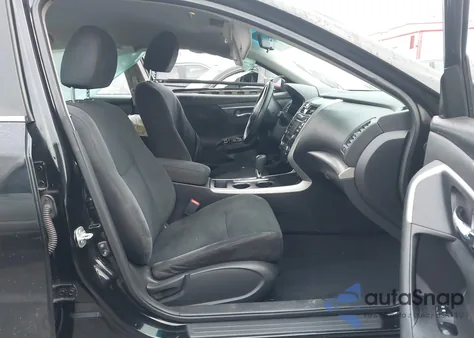 2015 Nissan Altima 2.5 S из США, поврежденный, VIN 1N4AL3AP4FN362701